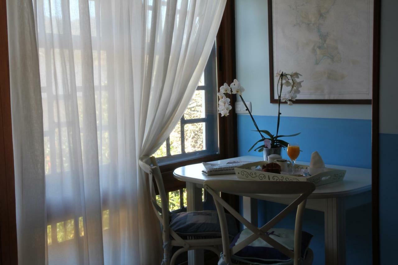 Micro-Hostal La Puerta Del Perdon Villafranca del Bierzo Kültér fotó