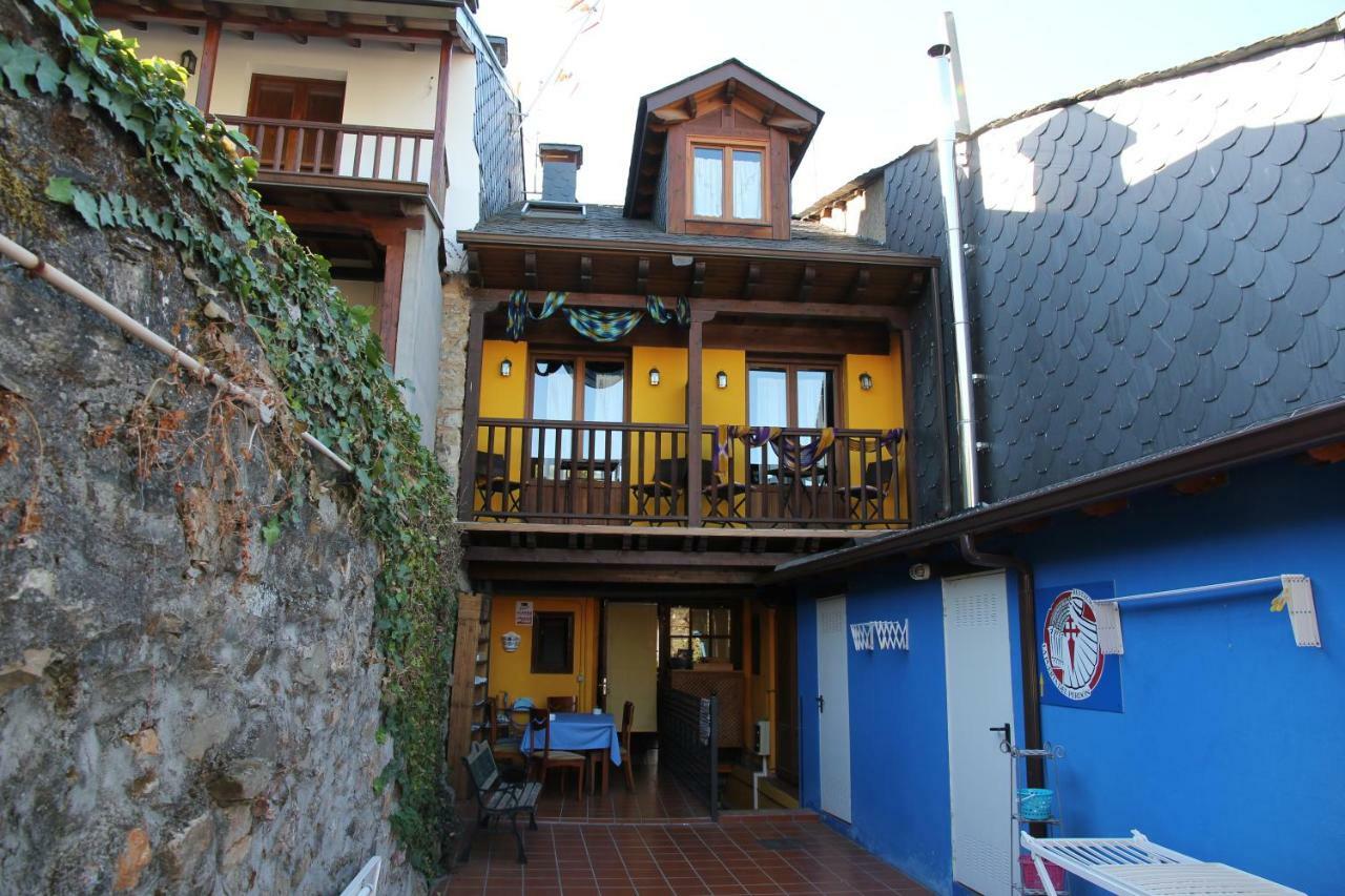 Micro-Hostal La Puerta Del Perdon Villafranca del Bierzo Kültér fotó